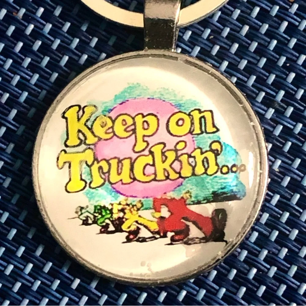 M GRATEFUL DEAD Keychains KEEP ON TRUCKIN’ Keychain - Custom Made Buyitwhenfound